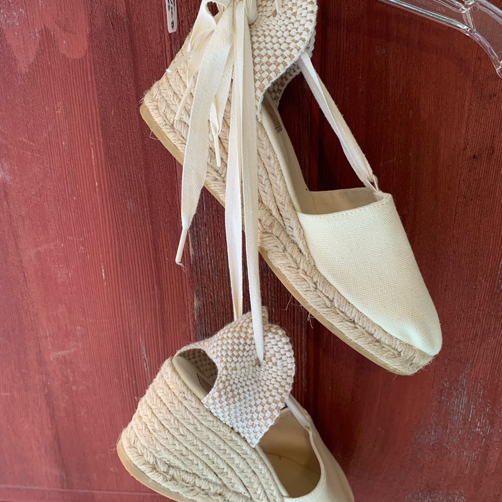 Elegant Cream Espadrille Wedges